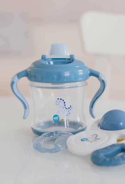 elfi-neprosipauća-šolja-3 ELFI Neprosipajuća šolja sa tvrdim piskom i poklopcem FANTASY 250 ml Dino i zvečka-glodalica